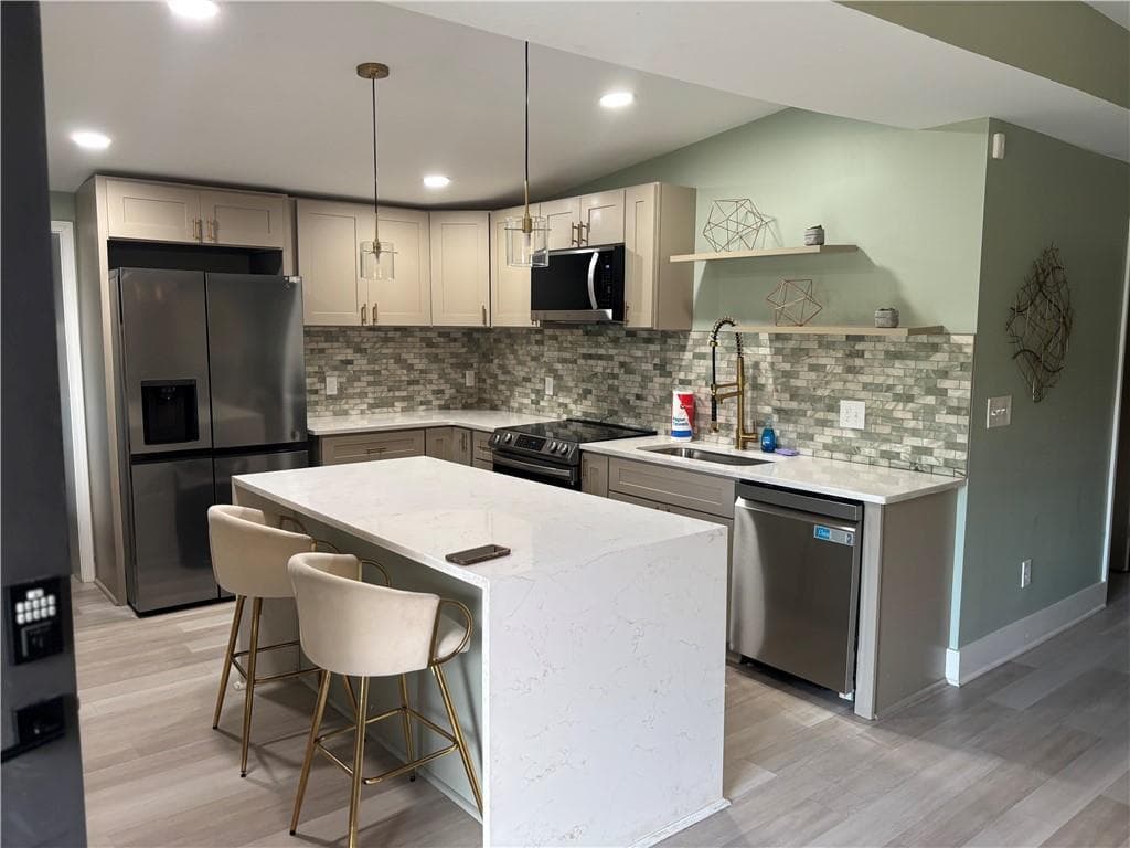4 bedroom, 2 bathroom, 1,787 sq ft single family residence for sale at 2047 Boulderview, Atlanta, GA 30316 — photo 3