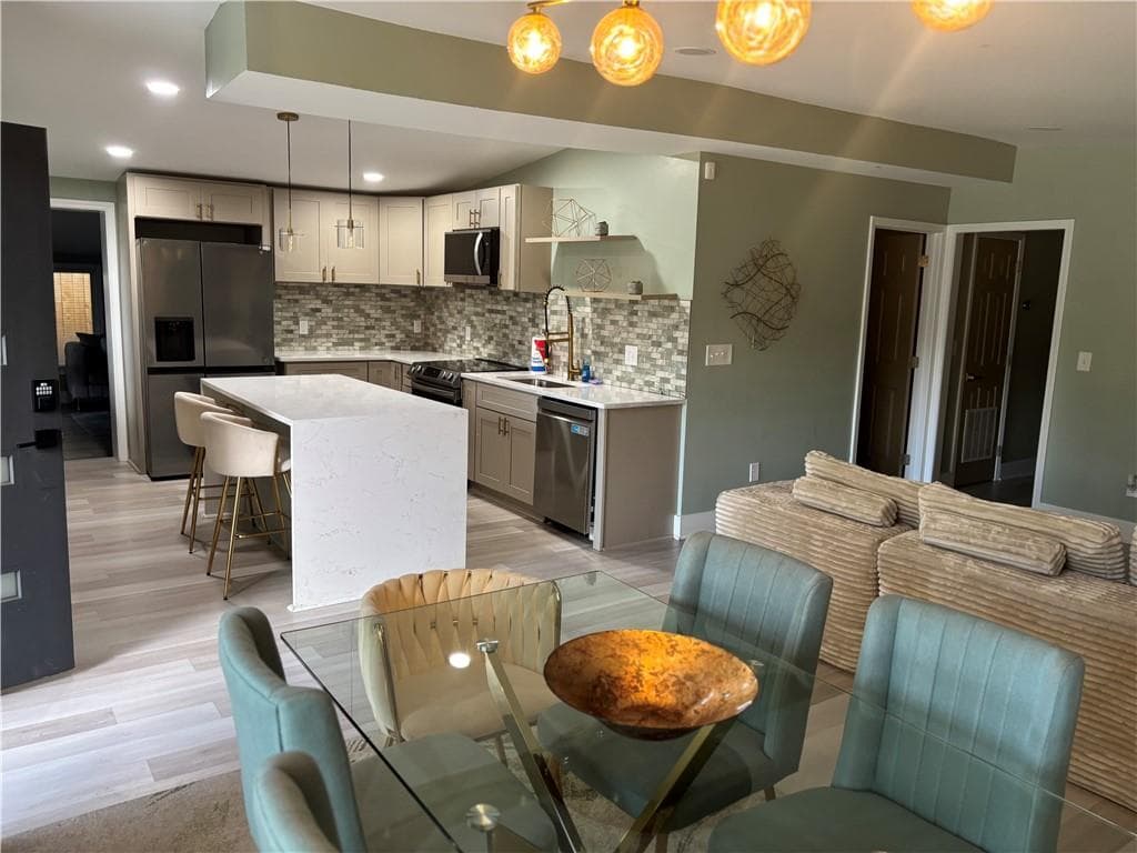 4 bedroom, 2 bathroom, 1,787 sq ft single family residence for sale at 2047 Boulderview, Atlanta, GA 30316 — photo 7