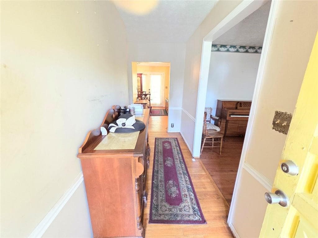 3 bedroom, 3 bathroom, 1,848 sq ft single family residence for sale at 375 Arch Street, Athens, GA 30601 — photo 4