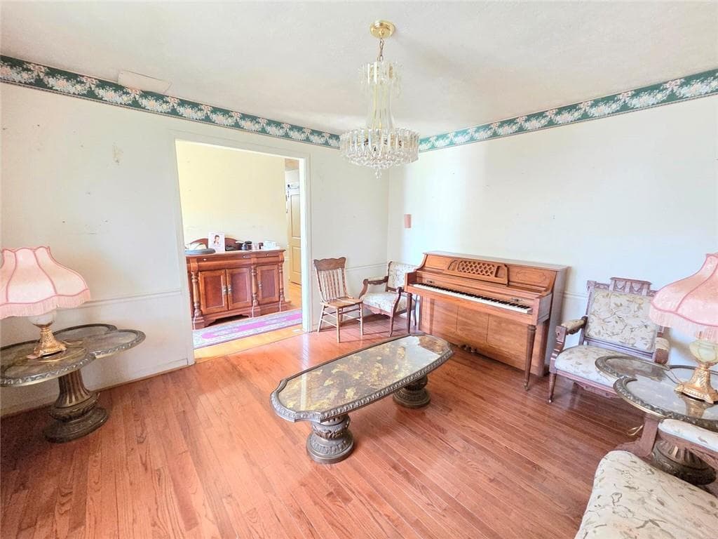 3 bedroom, 3 bathroom, 1,848 sq ft single family residence for sale at 375 Arch Street, Athens, GA 30601 — photo 5