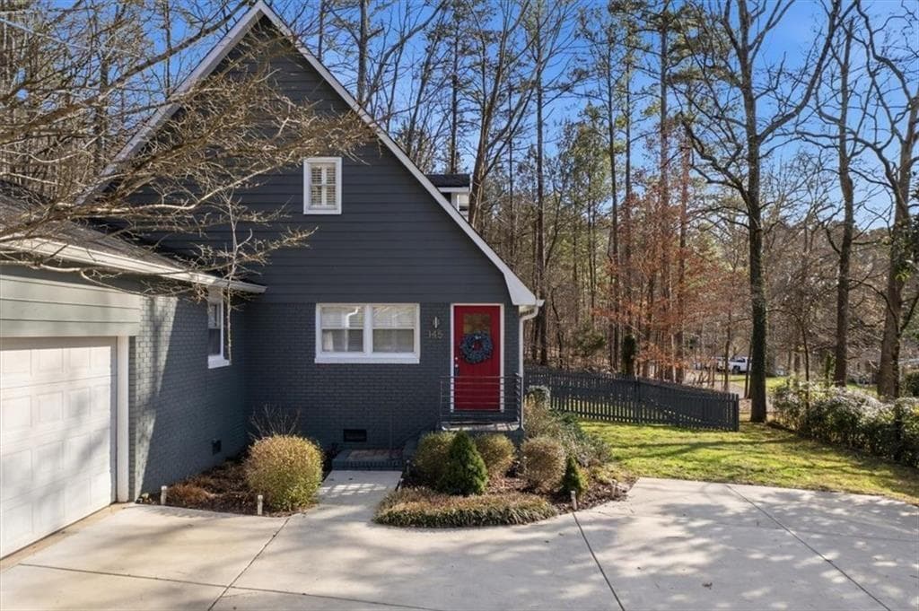 3 bedroom, 2 bathroom, 1,725 sq ft single family residence for sale at 145 Mountain View Road, Rome, GA 30161 — photo 2