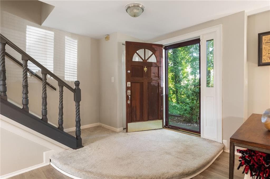 3 bedroom, 3 bathroom, 1,794 sq ft condominium for sale at 7312 Cardigan Circle, Sandy Springs, GA 30328 — photo 6