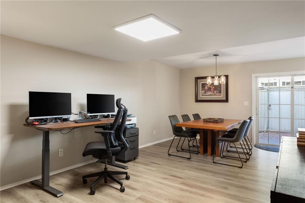 3 bedroom, 3 bathroom, 1,794 sq ft condominium for sale at 7312 Cardigan Circle, Sandy Springs, GA 30328 — photo 9