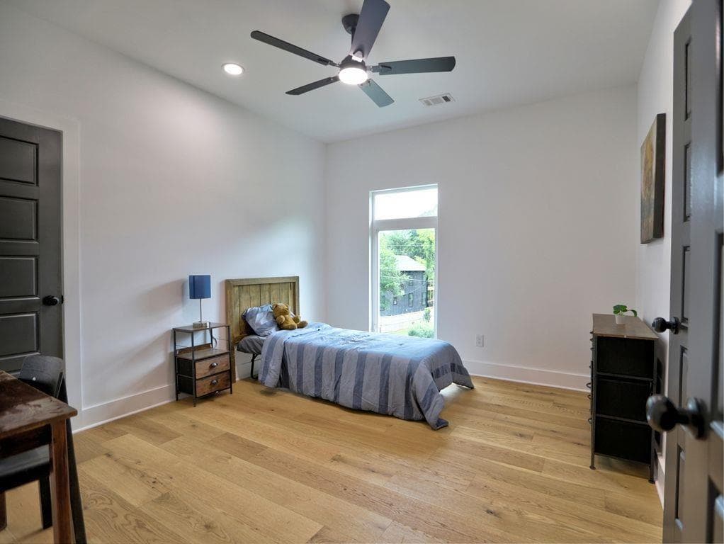 6 bedroom, 5 bathroom, 3,452 sq ft single family residence for sale at 2601 Argo Drive, Smyrna, GA 30080 — photo 6
