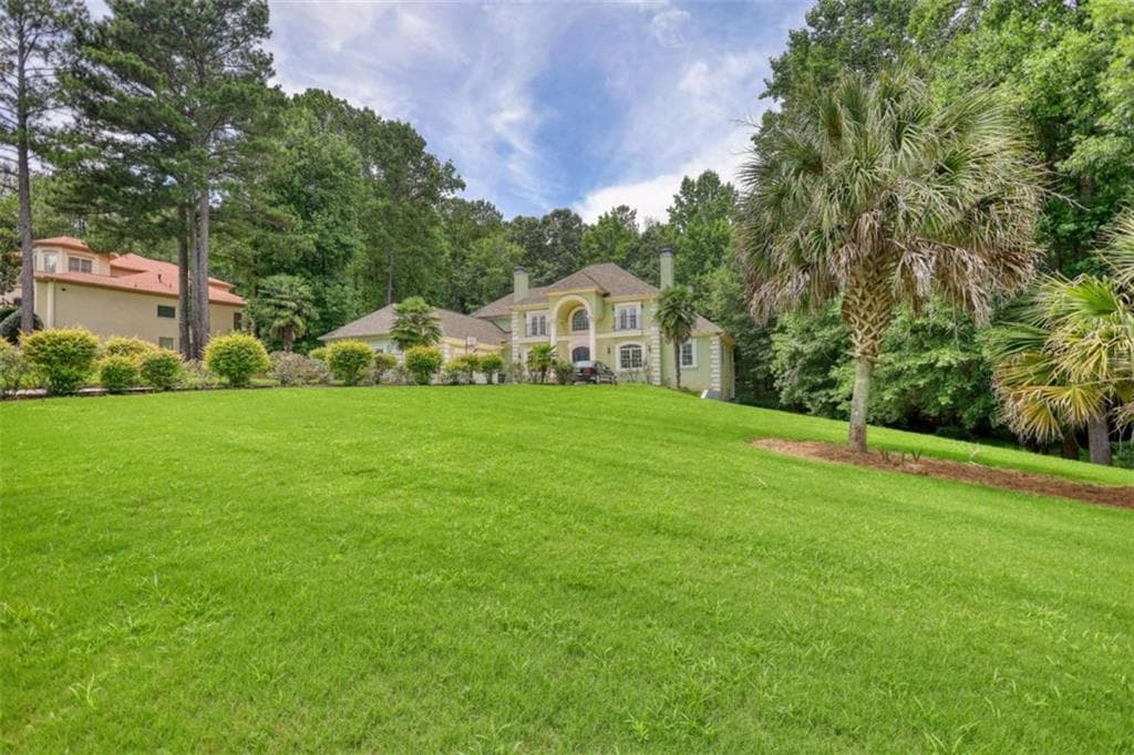 4 bedroom, 5 bathroom, 5,431 sq ft single family residence for sale at 1816 Gateway Drive, Loganville, GA 30052 — photo 7