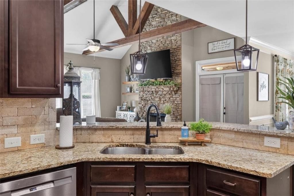 4 bedroom, 3 bathroom, 2,276 sq ft single family residence for sale at 97 Worthington Lane, Villa Rica, GA 30180 — photo 3