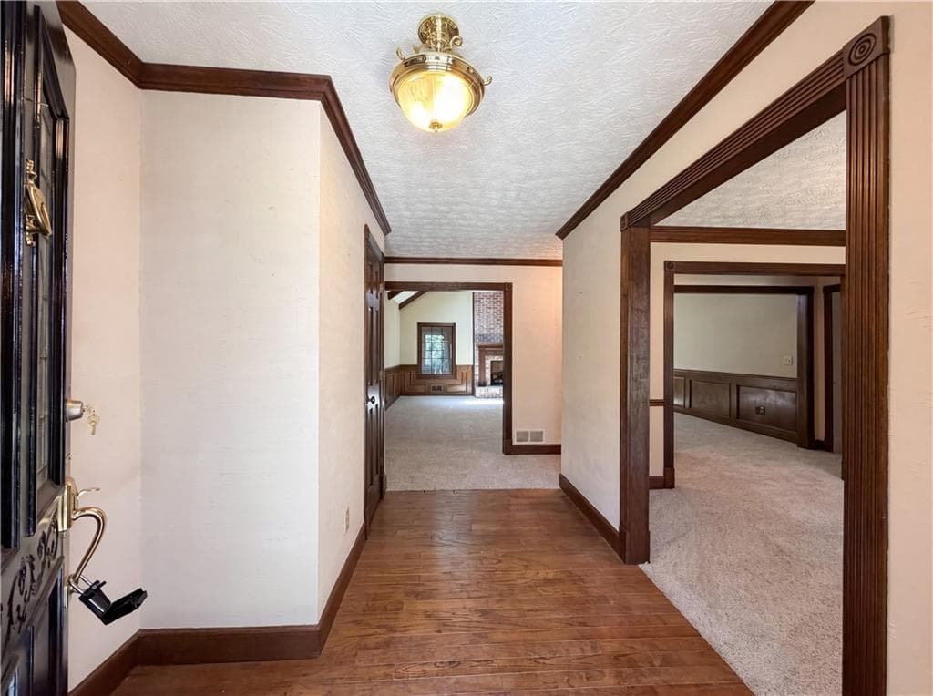 4 bedroom, 3 bathroom, 2,690 sq ft single family residence for sale at 120 Oxford Lane, Fayetteville, GA 30215 — photo 4