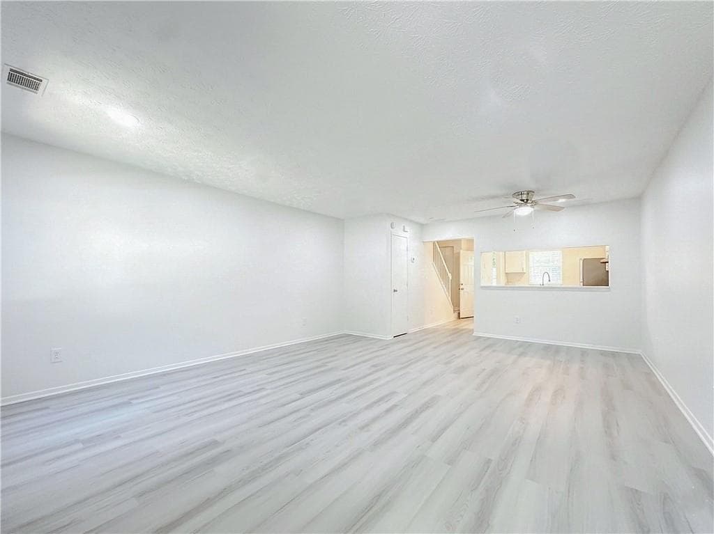 2 bedroom, 2 bathroom, 1,120 sq ft townhouse for sale at 6624 Wellington Square, Norcross, GA 30093 — photo 7