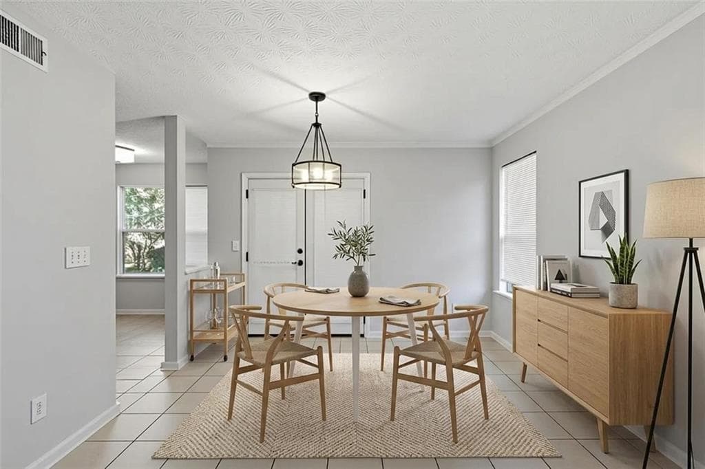 4 bedroom, 2 bathroom, 1,872 sq ft single family residence under contract at 5550 Panola Place, Lithonia, GA 30058 — photo 3