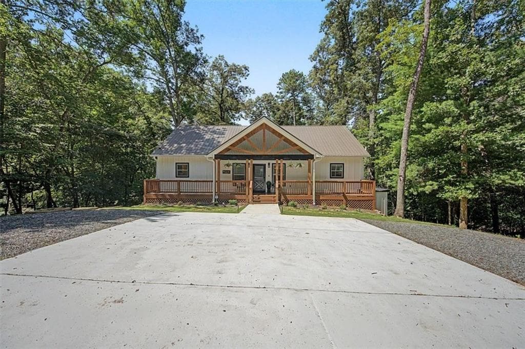 4 bedroom, 3 bathroom, 3,000 sq ft single family residence for sale at 617 Zenith Trail, Ellijay, GA 30540 — photo 6
