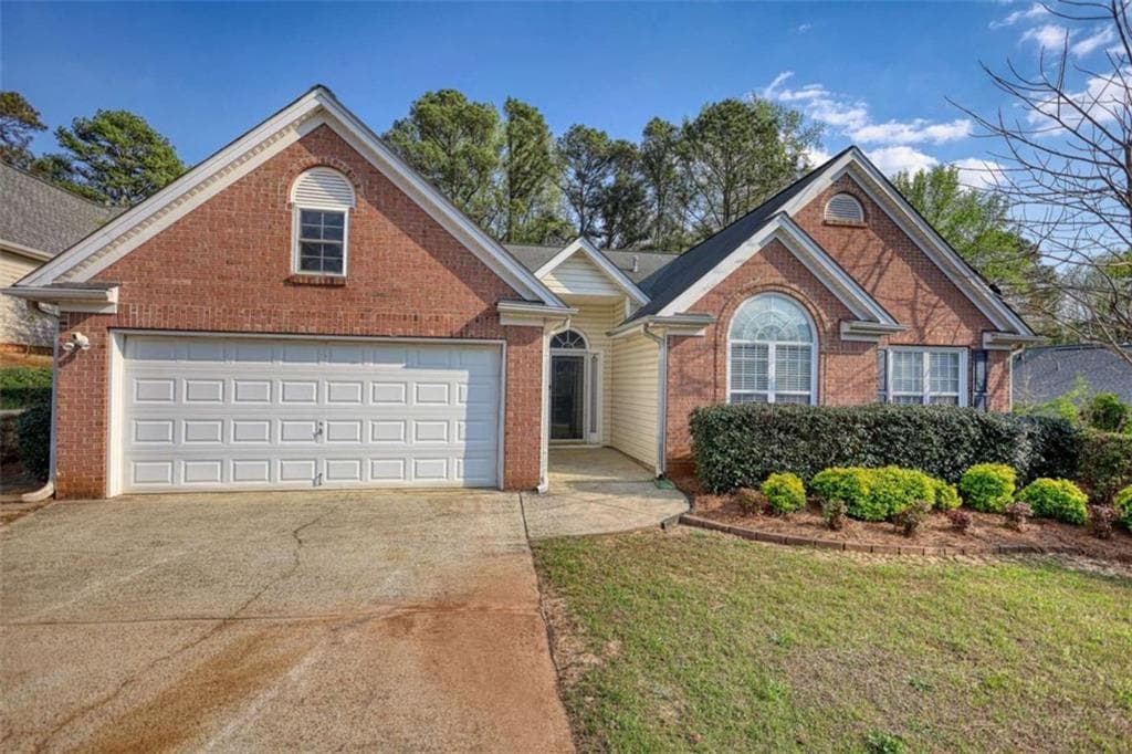 3 bedroom, 2 bathroom, 2,232 sq ft single family residence sold at 565 Ambur Lake Dr, Lawrenceville, GA 30043