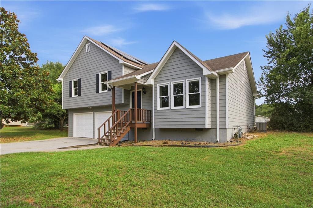 3 bedroom, 2 bathroom, 1,284 sq ft single family residence for sale at 15 Fairfield Lane, Cartersville, GA 30120 — photo 2
