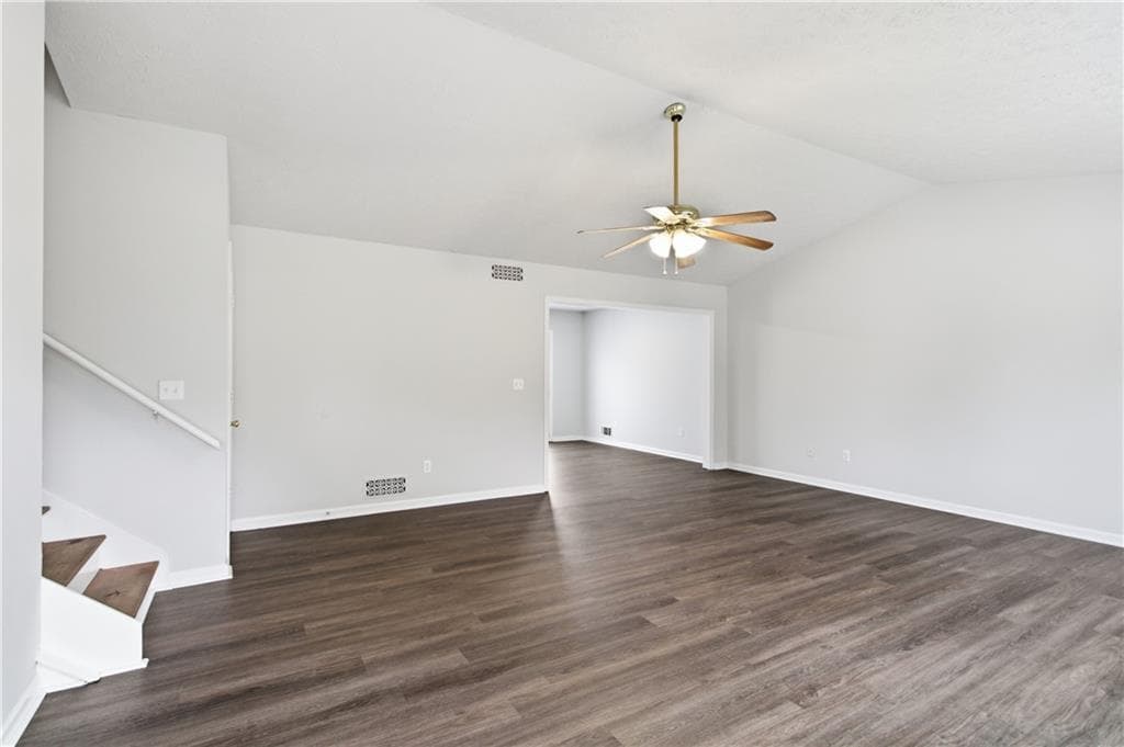 3 bedroom, 2 bathroom, 1,284 sq ft single family residence for sale at 15 Fairfield Lane, Cartersville, GA 30120 — photo 4