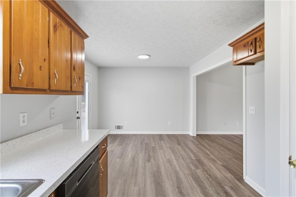 3 bedroom, 2 bathroom, 1,284 sq ft single family residence for sale at 15 Fairfield Lane, Cartersville, GA 30120 — photo 6