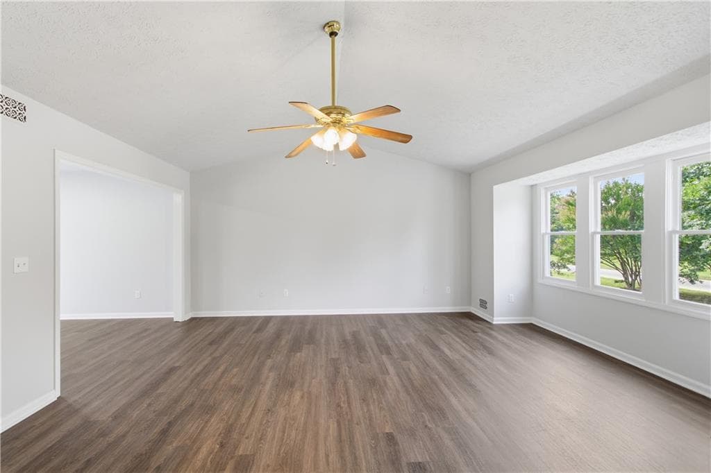 3 bedroom, 2 bathroom, 1,284 sq ft single family residence for sale at 15 Fairfield Lane, Cartersville, GA 30120 — photo 8