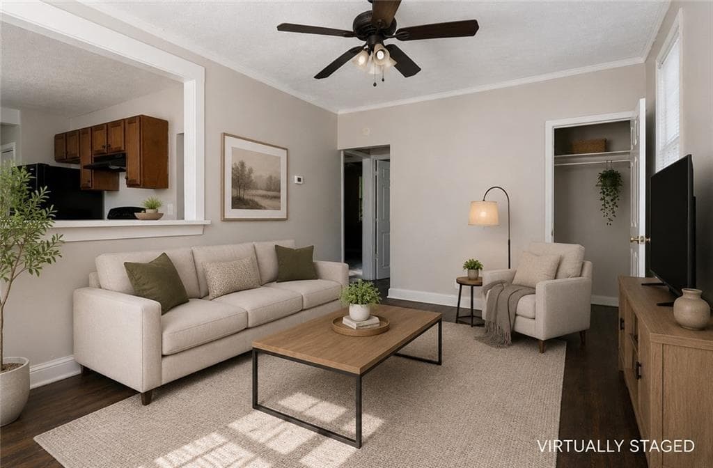 3 bedroom, 2 bathroom, 1,203 sq ft single family residence under contract at 1383 Almont Drive, Atlanta, GA 30310 — photo 3