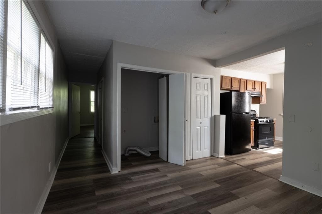 3 bedroom, 2 bathroom, 1,203 sq ft single family residence under contract at 1383 Almont Drive, Atlanta, GA 30310 — photo 7