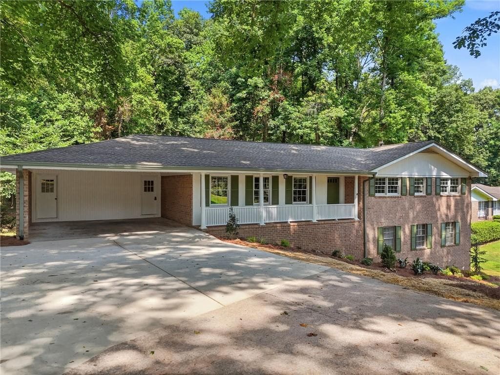 4 bedroom, 4 bathroom, 3,000 sq ft single family residence under contract at 7215 Sinyard Road, Lithia Springs, GA 30122