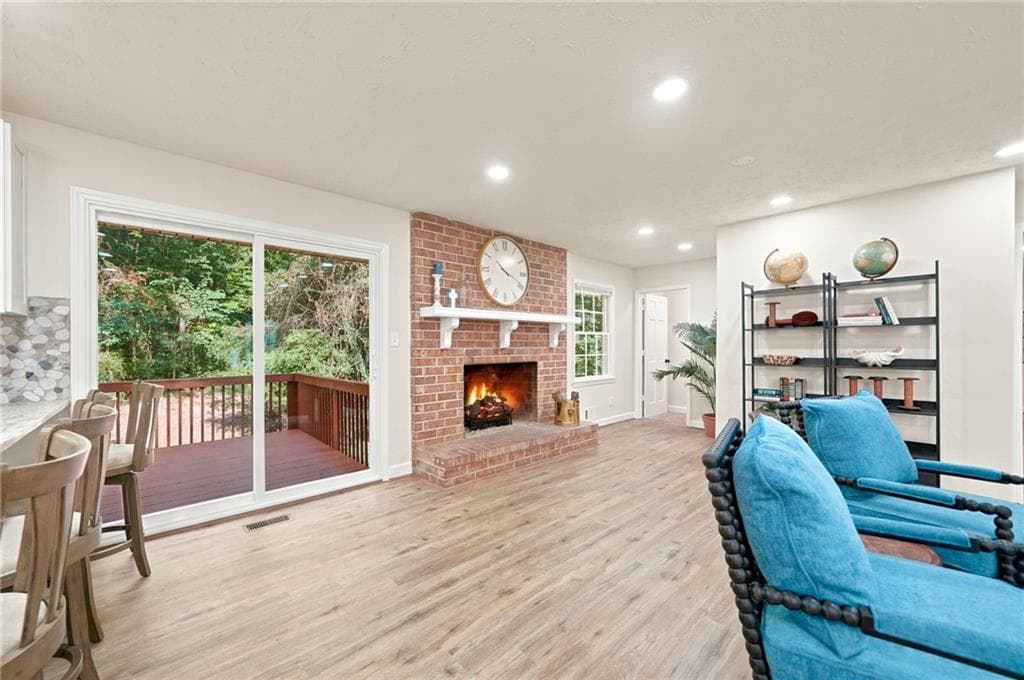 4 bedroom, 4 bathroom, 3,000 sq ft single family residence under contract at 7215 Sinyard Road, Lithia Springs, GA 30122 — photo 5