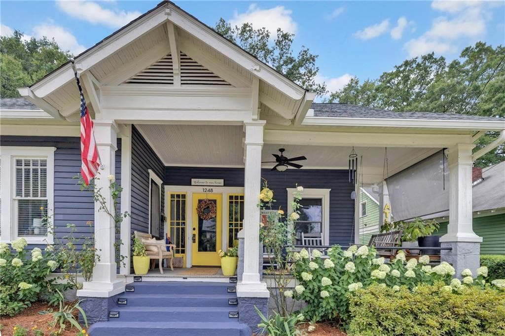 3 bedroom, 2 bathroom, 1,696 sq ft single family residence for sale at 1248 Lucile Avenue, Atlanta, GA 30310 — photo 3