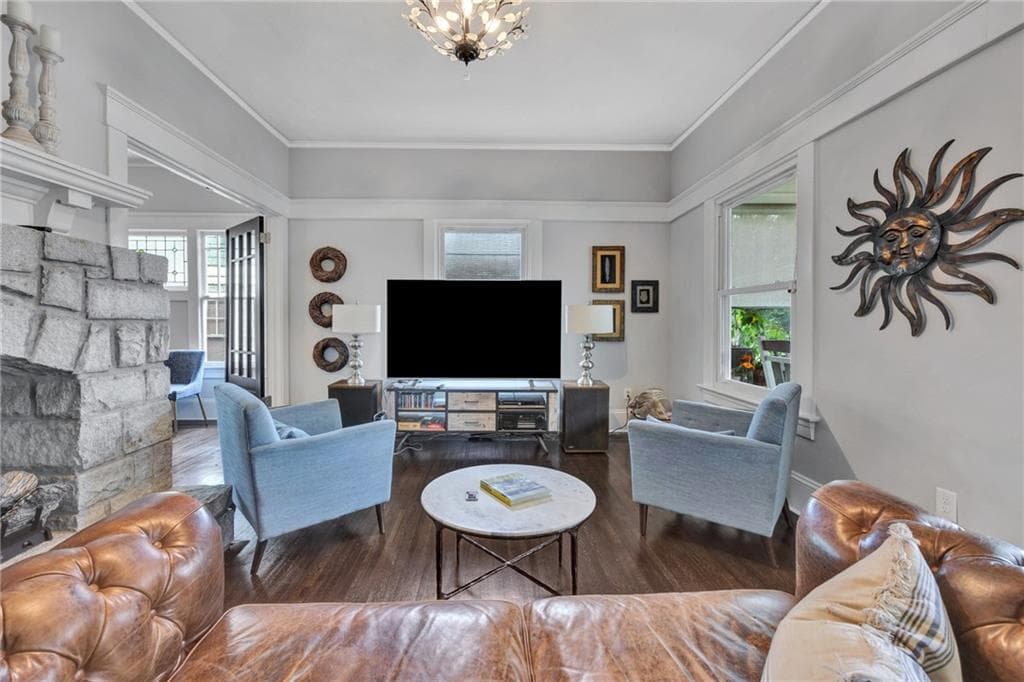 3 bedroom, 2 bathroom, 1,696 sq ft single family residence for sale at 1248 Lucile Avenue, Atlanta, GA 30310 — photo 8