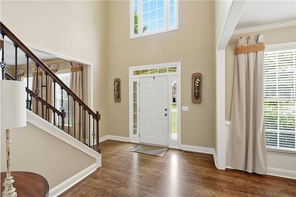 6 bedroom, 4 bathroom, 4,492 sq ft single family residence for sale at 515 Lakewood Court, Canton, GA 30114 — photo 6