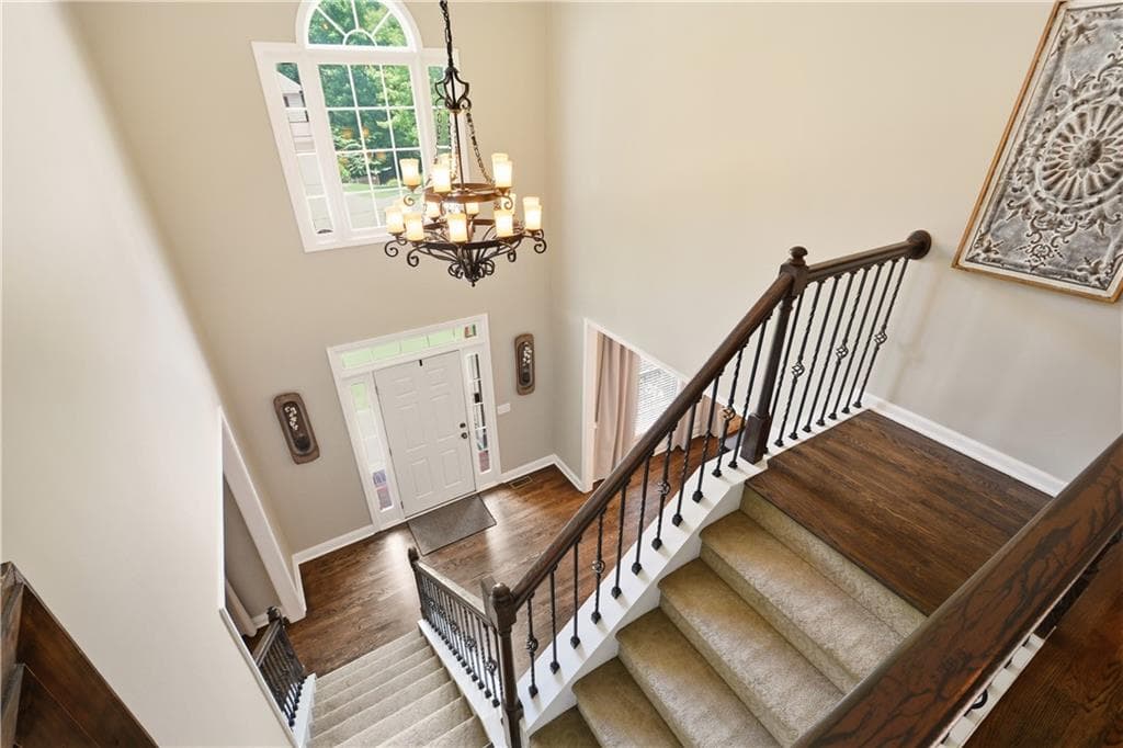 6 bedroom, 4 bathroom, 4,492 sq ft single family residence for sale at 515 Lakewood Court, Canton, GA 30114 — photo 8