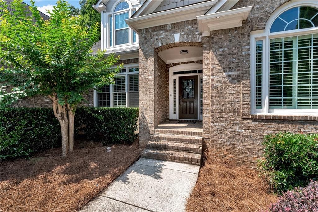 4 bedroom, 4 bathroom, 3,268 sq ft single family residence for sale at 4897 Shellnut Path, Hoschton, GA 30548 — photo 3