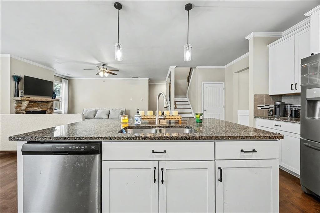 4 bedroom, 3 bathroom, 3,338 sq ft single family residence for sale at 15 Eastcreek Court, Dallas, GA 30132 — photo 10