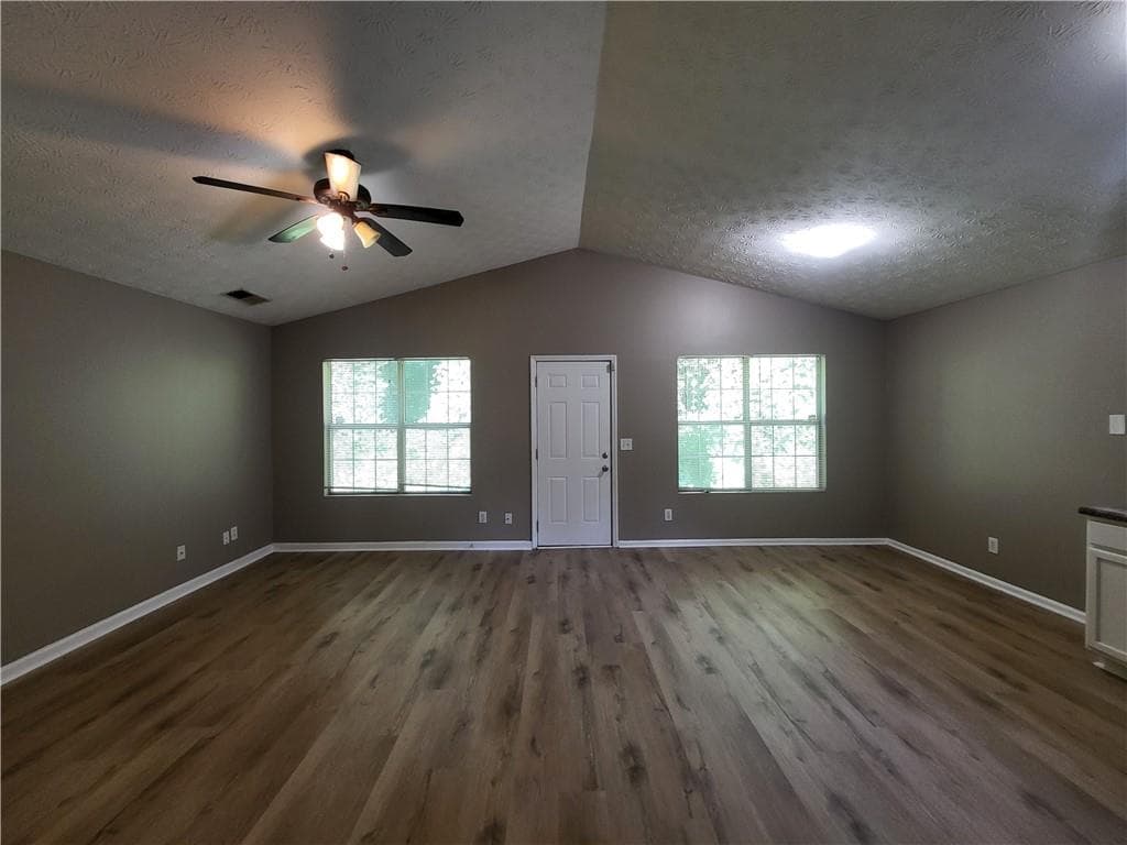 3 bedroom, 2 bathroom, 1,242 sq ft single family residence for rent at 3428 Homeward Trail, Ellenwood, GA 30294 for $1,645 a month — photo 2