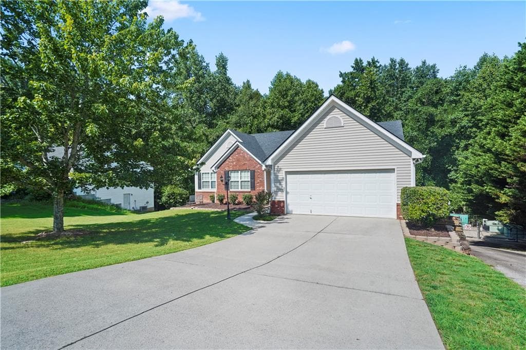 3 bedroom, 3 bathroom, 1,867 sq ft single family residence for sale at 4181 Deer Springs Way, Gainesville, GA 30506