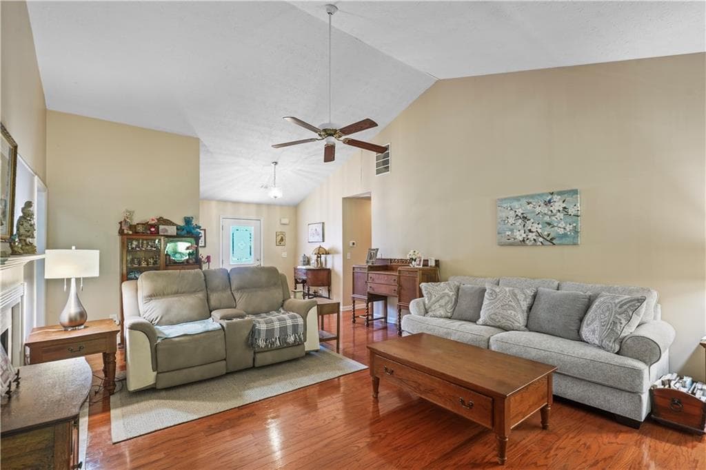 3 bedroom, 3 bathroom, 1,867 sq ft single family residence for sale at 4181 Deer Springs Way, Gainesville, GA 30506 — photo 6