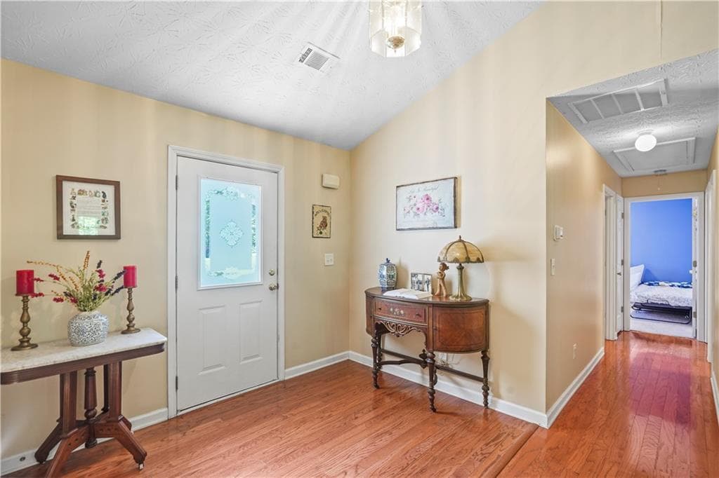 3 bedroom, 3 bathroom, 1,867 sq ft single family residence for sale at 4181 Deer Springs Way, Gainesville, GA 30506 — photo 7