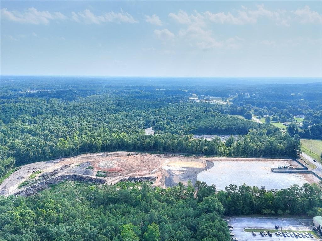 single family residence for sale at 5645 Highway 20, Loganville, GA 30052 — photo 10