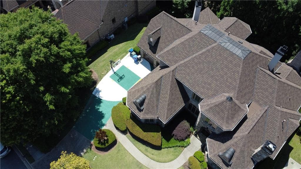 6 bedroom, 8 bathroom, 7,990 sq ft single family residence for sale at 841 Camden Park Court, Atlanta, GA 30342 — photo 3