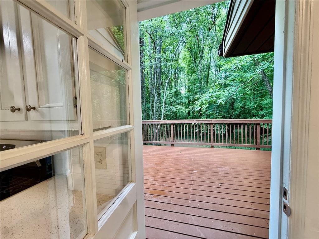 4 bedroom, 3 bathroom, 2,222 sq ft single family residence for sale at 5264 Golfcrest Circle, Stone Mountain, GA 30088 — photo 6