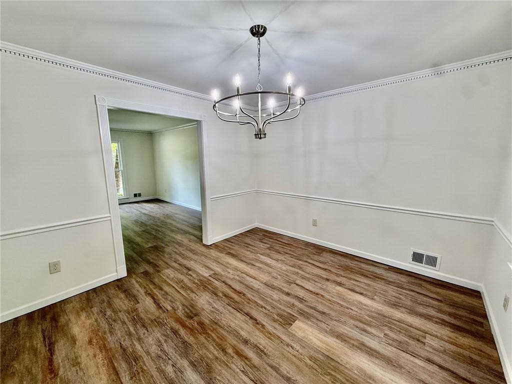 4 bedroom, 3 bathroom, 2,222 sq ft single family residence for sale at 5264 Golfcrest Circle, Stone Mountain, GA 30088 — photo 8