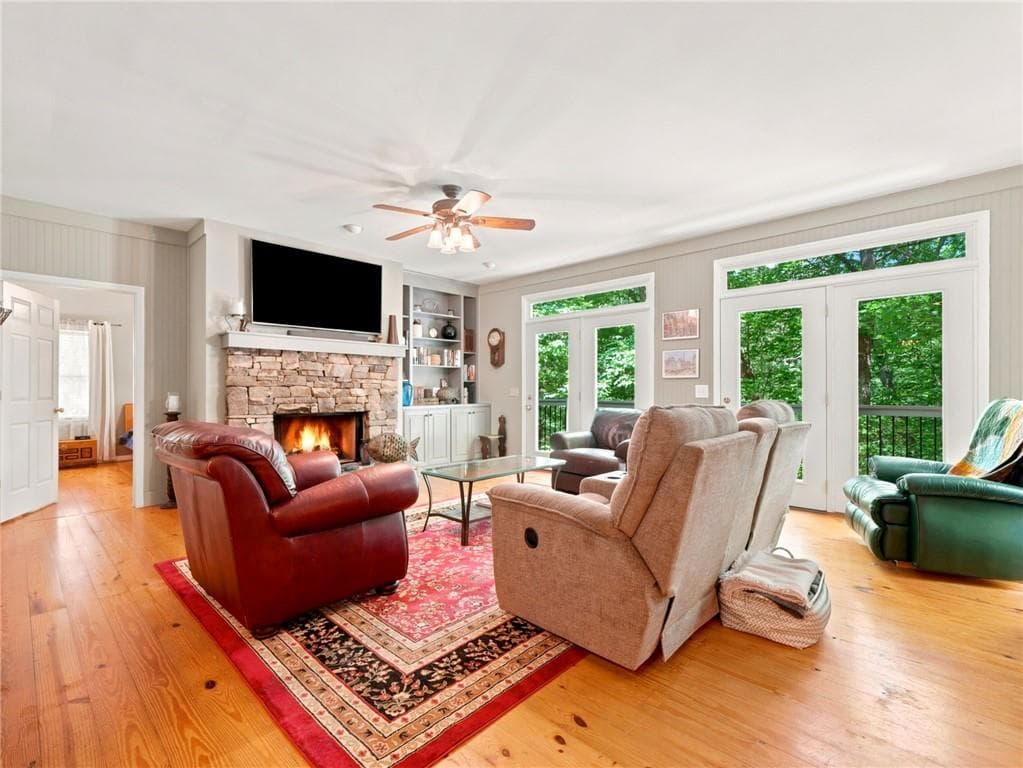 5 bedroom, 3 bathroom, 2,438 sq ft single family residence for sale at 278 Bellflower Drive, Jasper, GA 30143 — photo 7