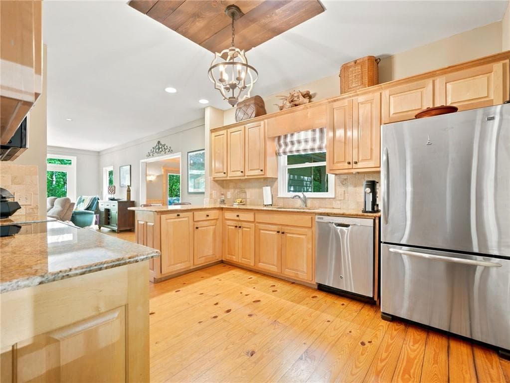 5 bedroom, 3 bathroom, 2,438 sq ft single family residence for sale at 278 Bellflower Drive, Jasper, GA 30143 — photo 8