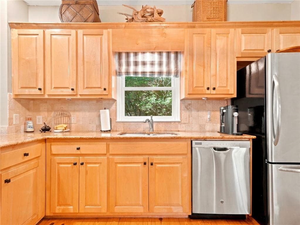 5 bedroom, 3 bathroom, 2,438 sq ft single family residence for sale at 278 Bellflower Drive, Jasper, GA 30143 — photo 9