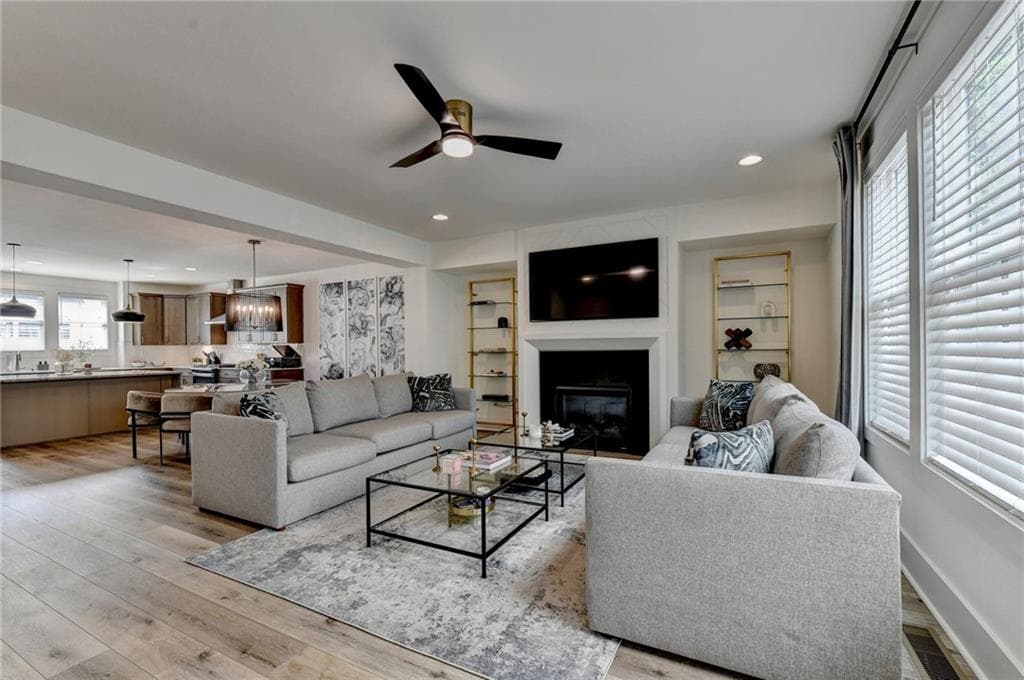 3 bedroom, 4 bathroom, 2,285 sq ft townhouse for sale at 5866 Westin Road, Atlanta, GA 30328 — photo 4