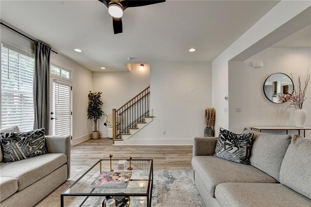 3 bedroom, 4 bathroom, 2,285 sq ft townhouse for sale at 5866 Westin Road, Atlanta, GA 30328 — photo 5