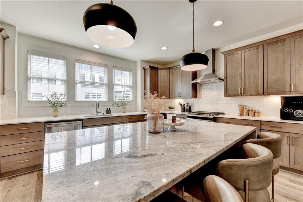 3 bedroom, 4 bathroom, 2,285 sq ft townhouse for sale at 5866 Westin Road, Atlanta, GA 30328 — photo 9