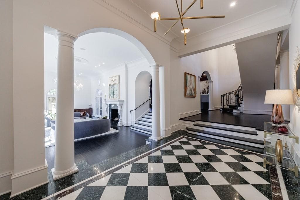 4 bedroom, 6 bathroom, 5,382 sq ft single family residence for sale at 388 Beverly Road, Atlanta, GA 30309 — photo 7