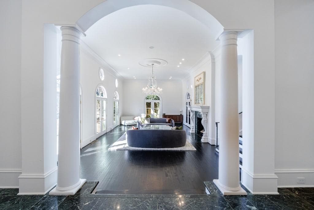 4 bedroom, 6 bathroom, 5,382 sq ft single family residence for sale at 388 Beverly Road, Atlanta, GA 30309 — photo 8