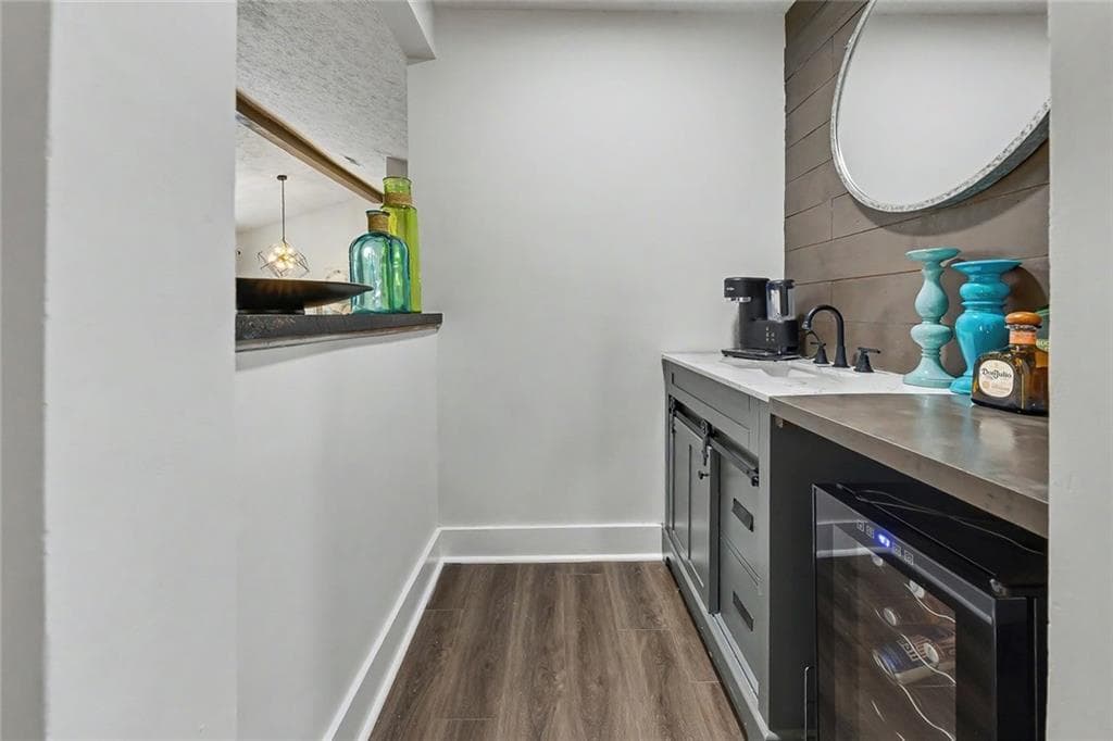 3 bedroom, 2 bathroom, 1,575 sq ft single family residence for sale at 10 Saratoga Drive, Lawrenceville, GA 30044 — photo 7