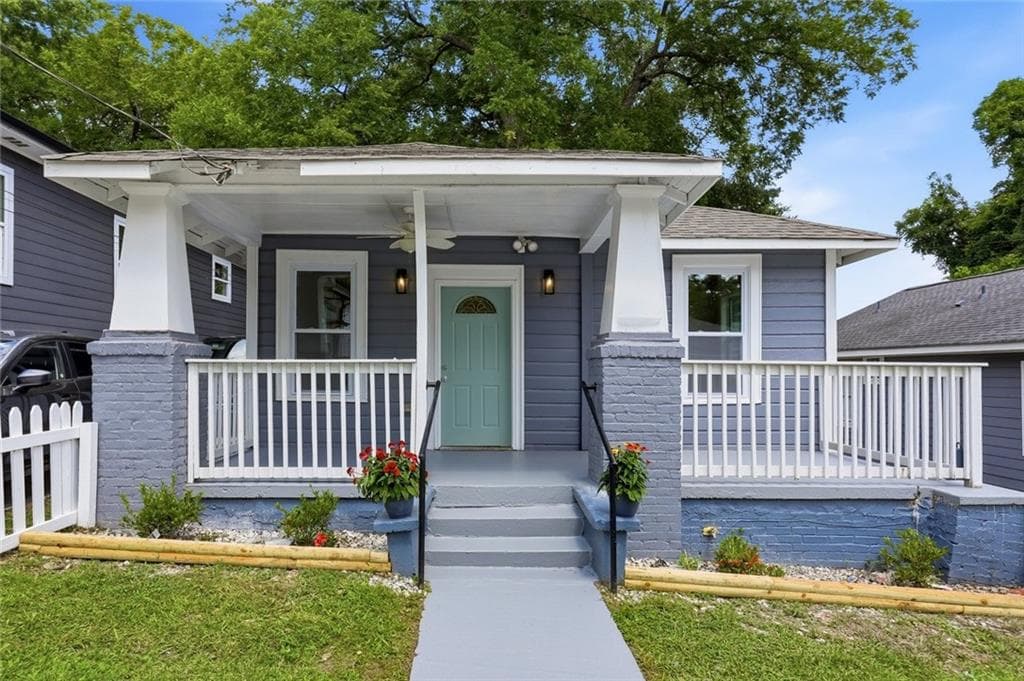2 bedroom, 2 bathroom, 940 sq ft single family residence sold at 27 Booker Street, Atlanta, GA 30314
