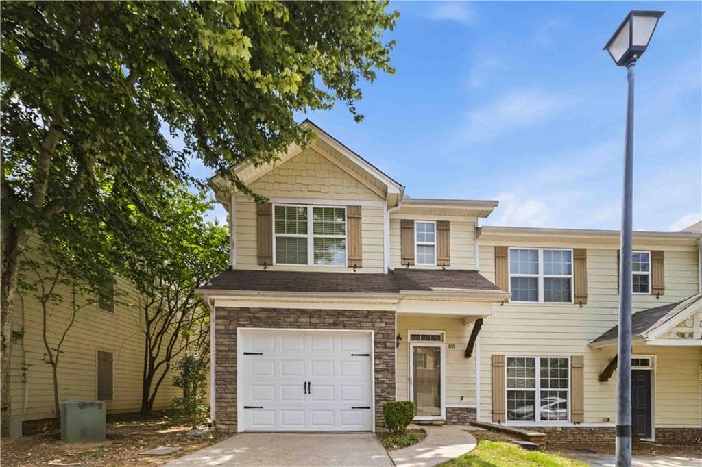 2 bedroom, 3 bathroom, 1,498 sq ft condominium sold at 4215 High Park Lane, Atlanta, GA 30344