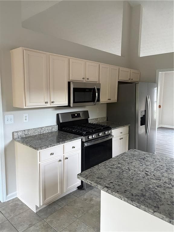 4 bedroom, 3 bathroom, 2,199 sq ft single family residence for rent at 2575 Hamilton Chase Run, Buford, GA 30519 for $2,250 a month — photo 5