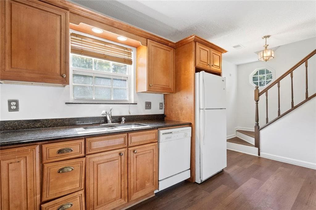 3 bedroom, 4 bathroom, 1,920 sq ft townhouse for sale at 759 Coventry Township Place, Marietta, GA 30062 — photo 10